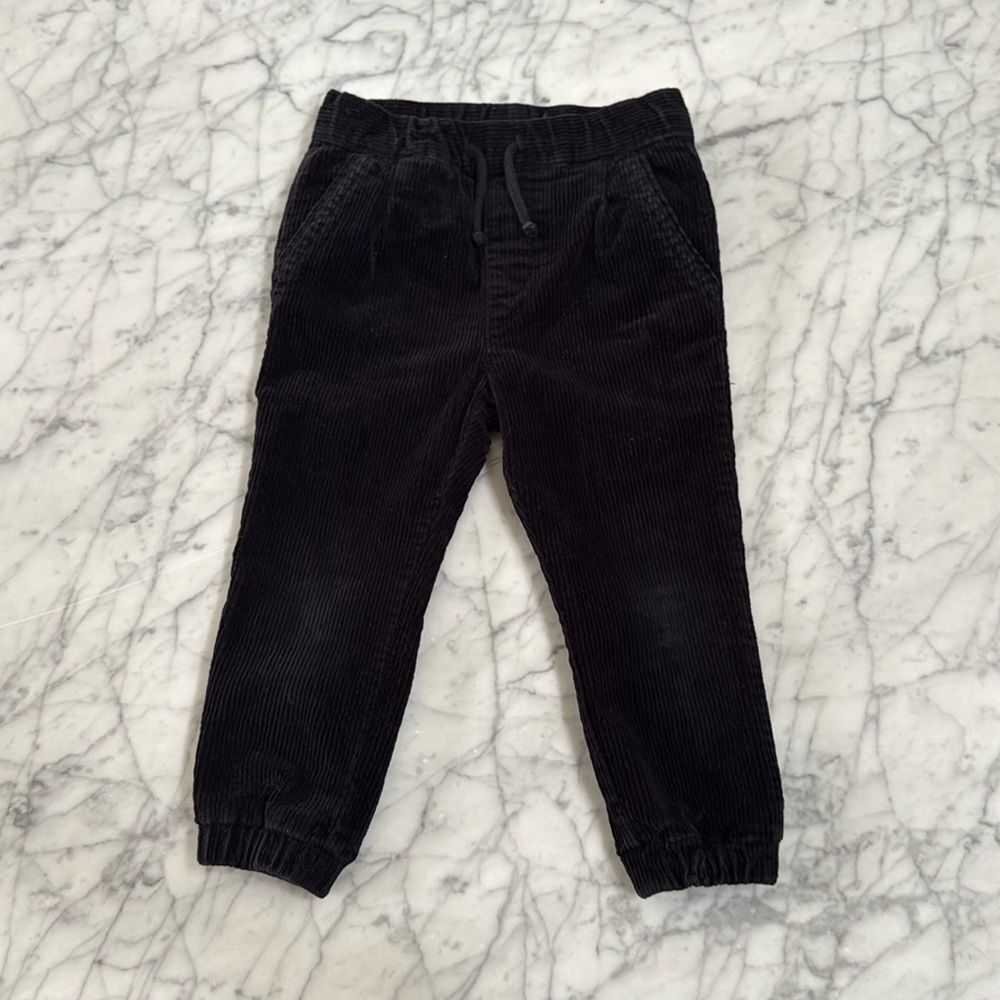 Rylee & Cru Black Corduroy Pants 4/5